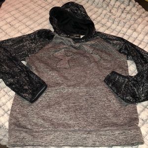 Under armour sweatshirt. Black/gray. YLG